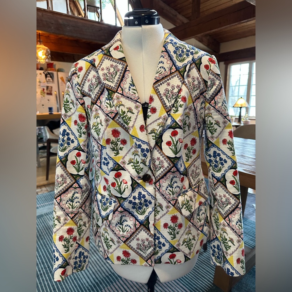 Biden textured floral blazer size US 8/ UK 12